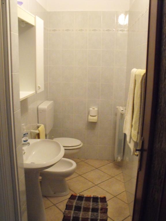 Agriturismo Gli Ulivi Garlenda Habitación foto