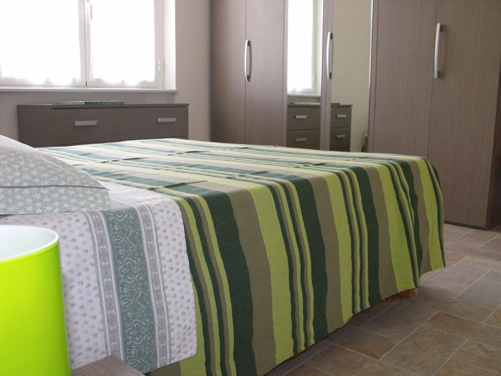 Agriturismo Gli Ulivi Garlenda Habitación foto